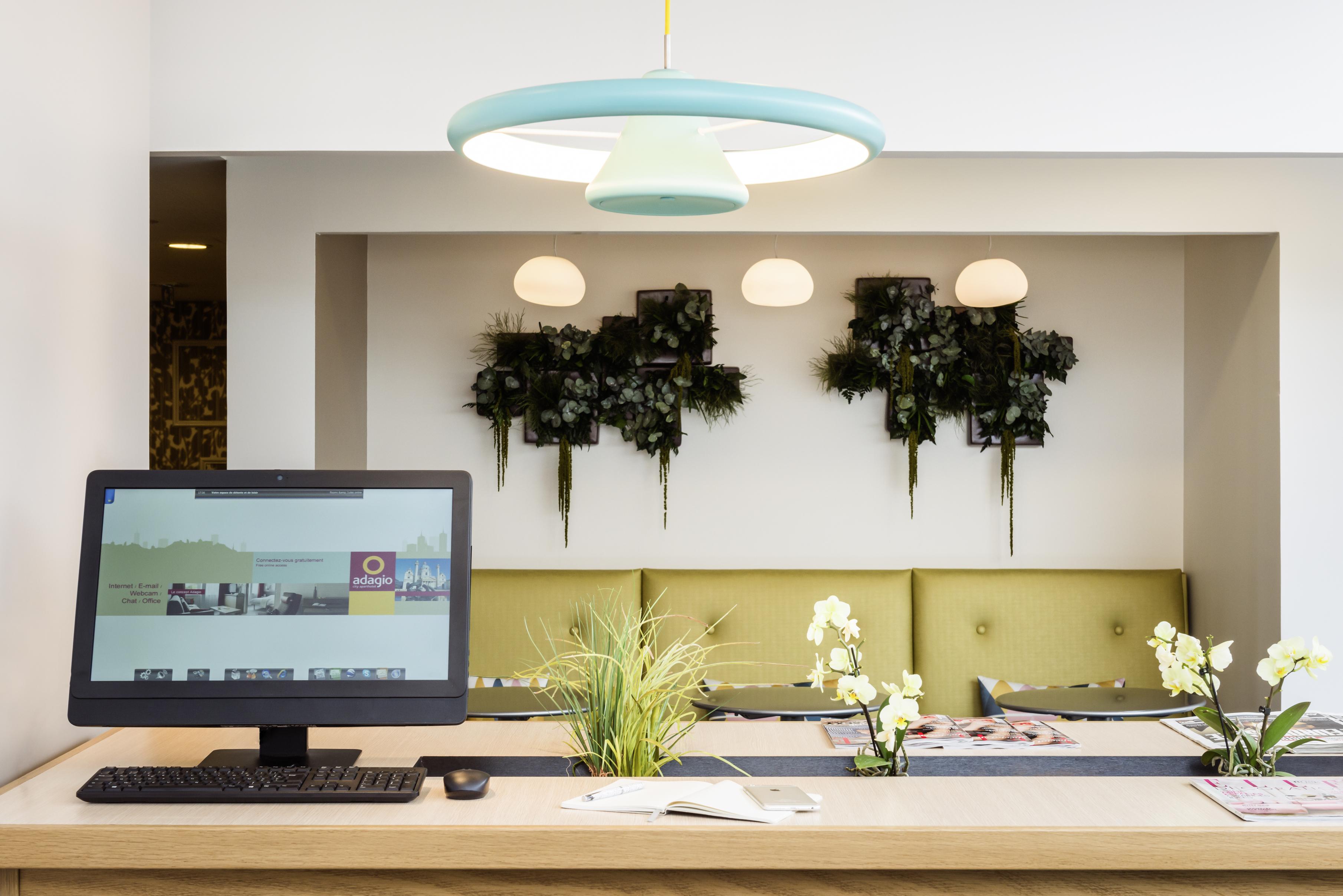 Aparthotel Adagio La Defense קורבוו מראה חיצוני תמונה